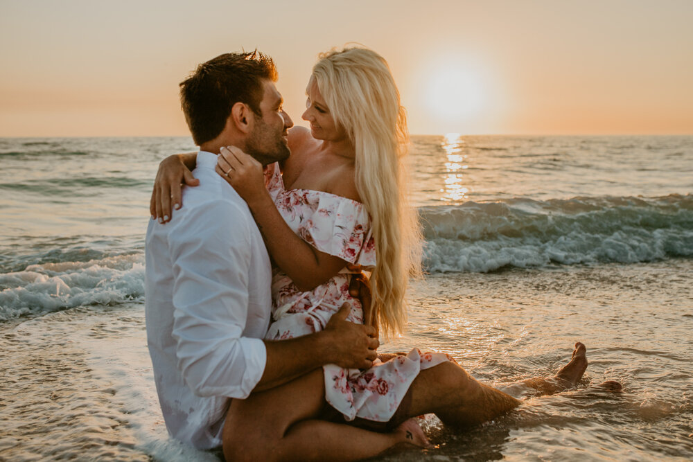 annamaria-island-florida-beach-engagement-session-heyitsthelopezes-6